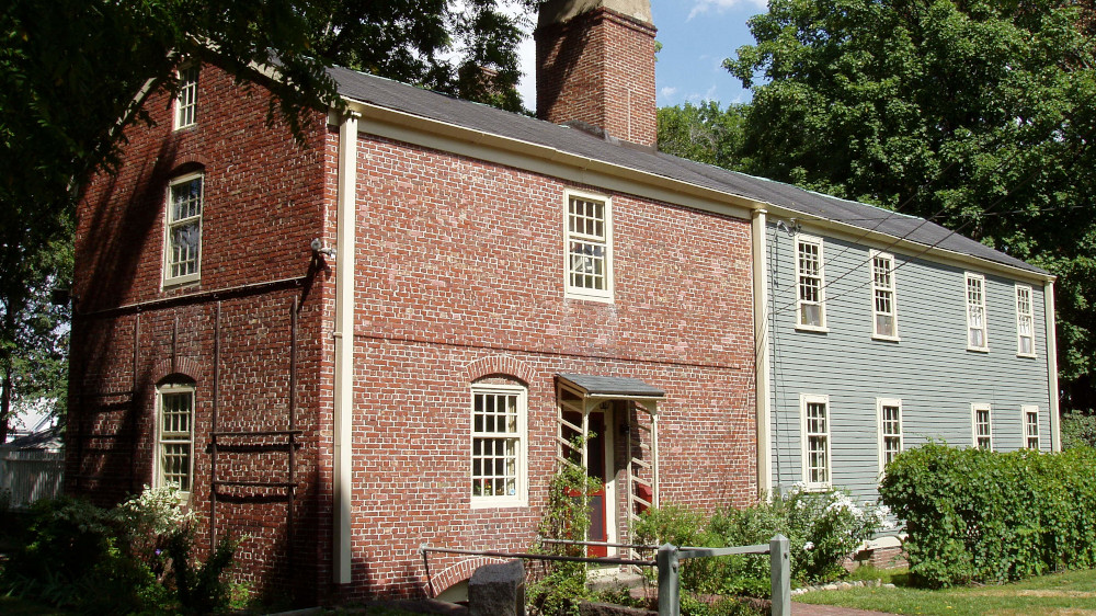 Royall House and Slave Quarters